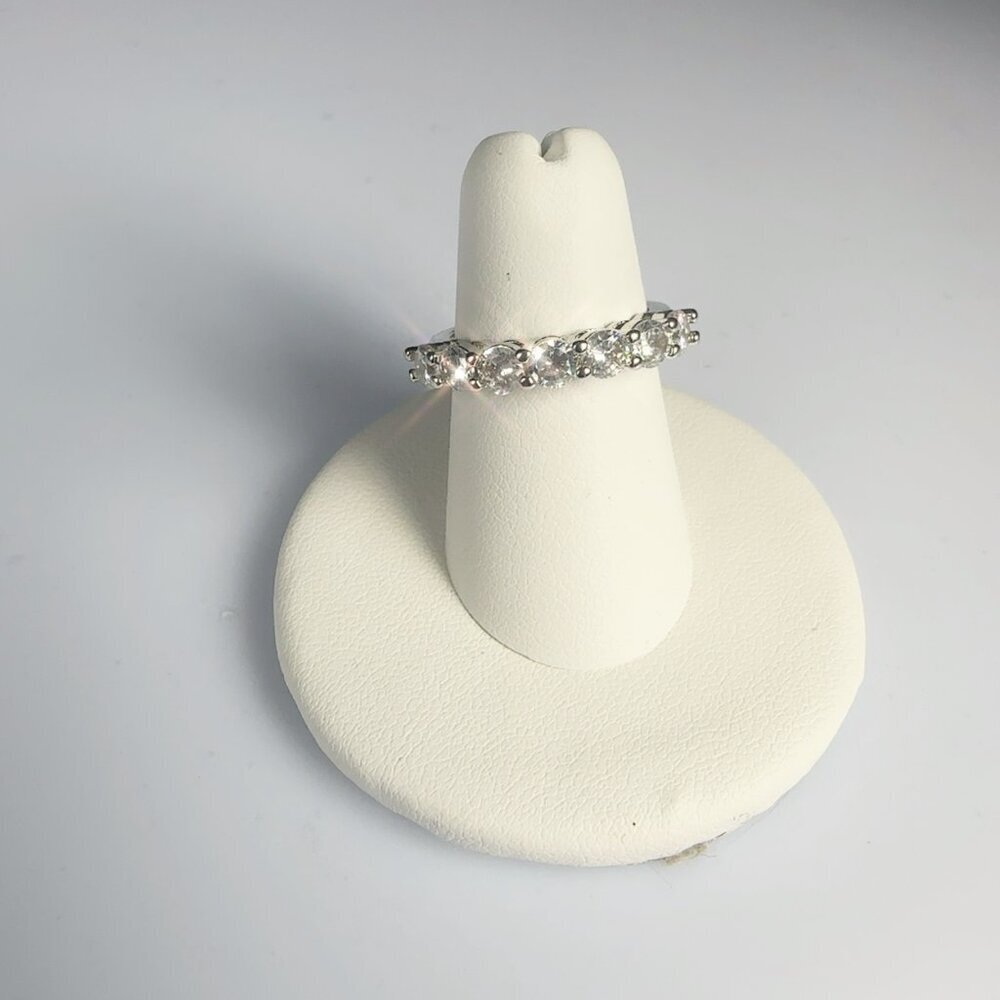 Cubic Zirconia Silver Tone Band Ring Size 9 Fashion Jewelry - Picture 7 of 14
